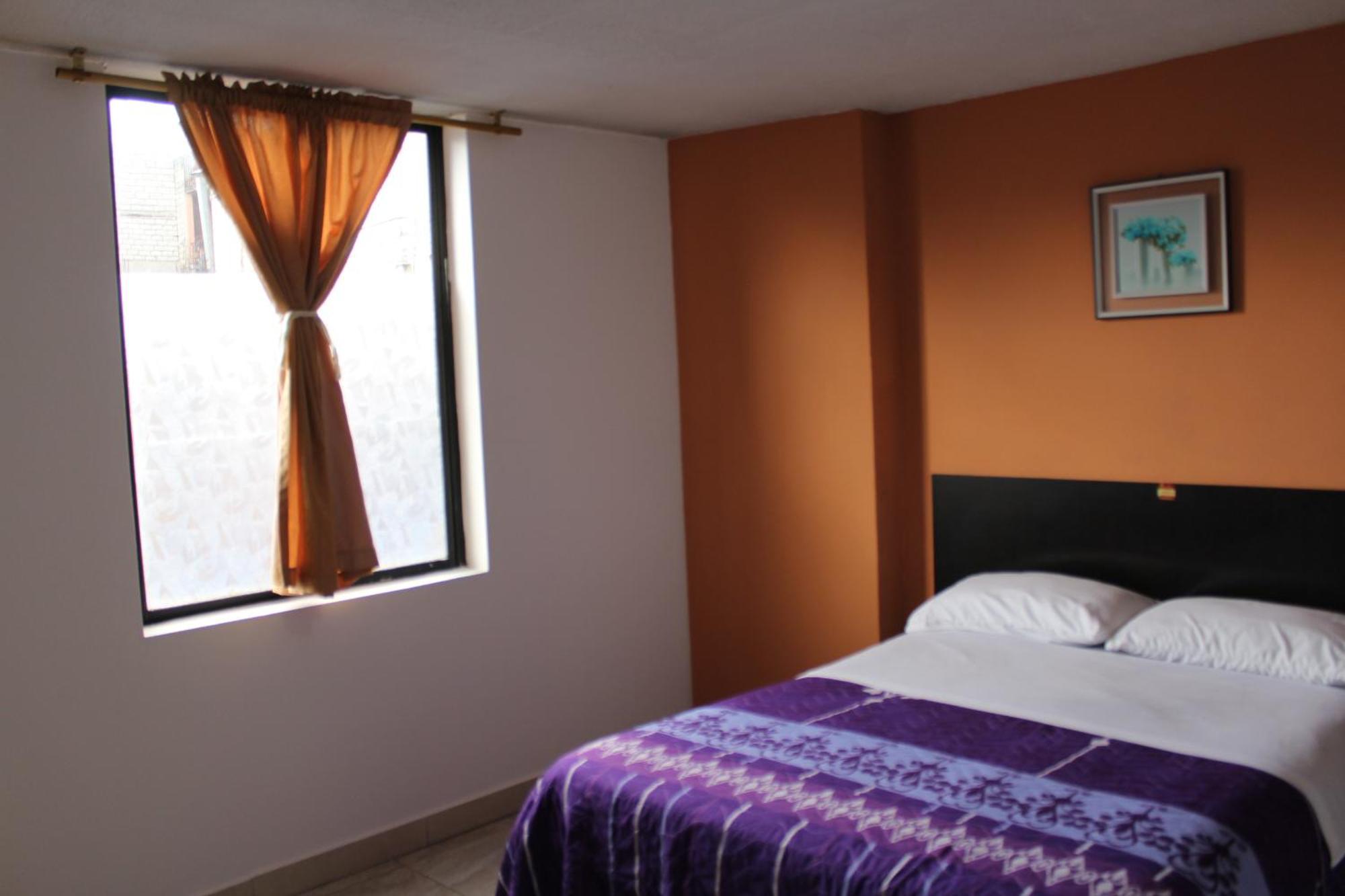 JULIUS HOSTAL - No hay parqueadero Quito Exterior foto